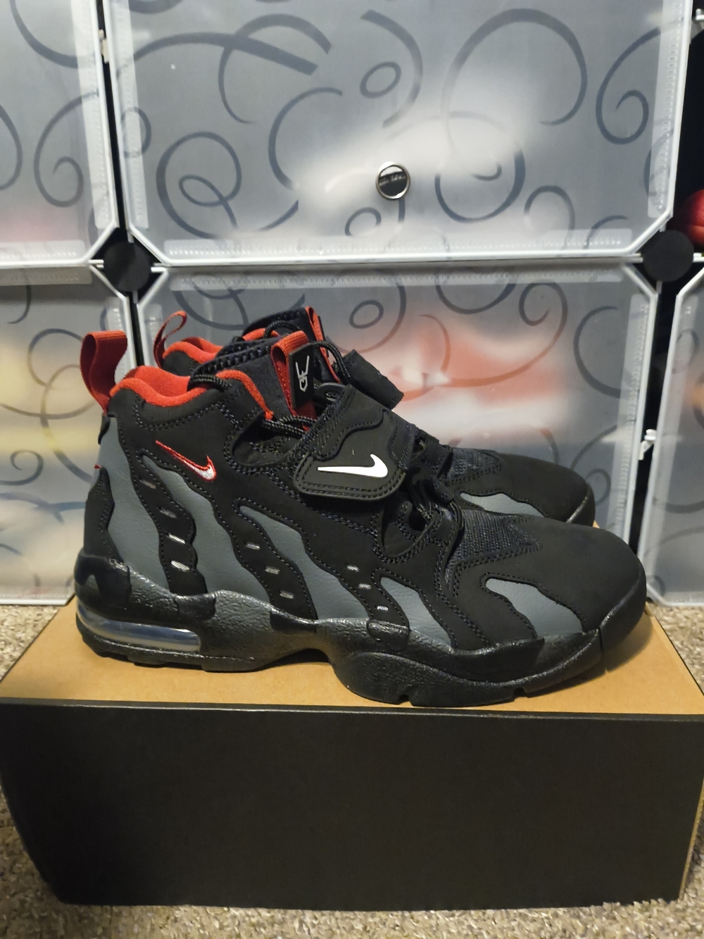 Nike Air DT Max '96 Falcons